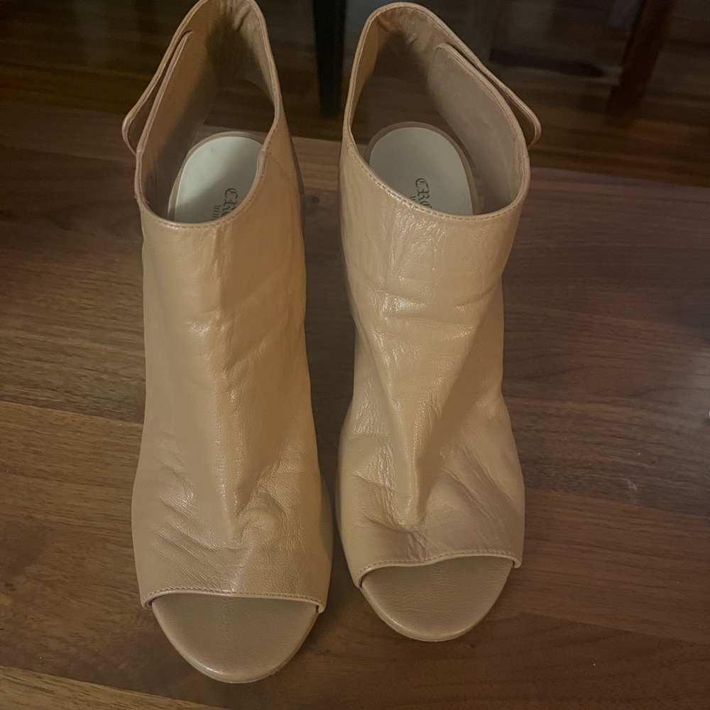 Crown Vintage Open Toe Heel